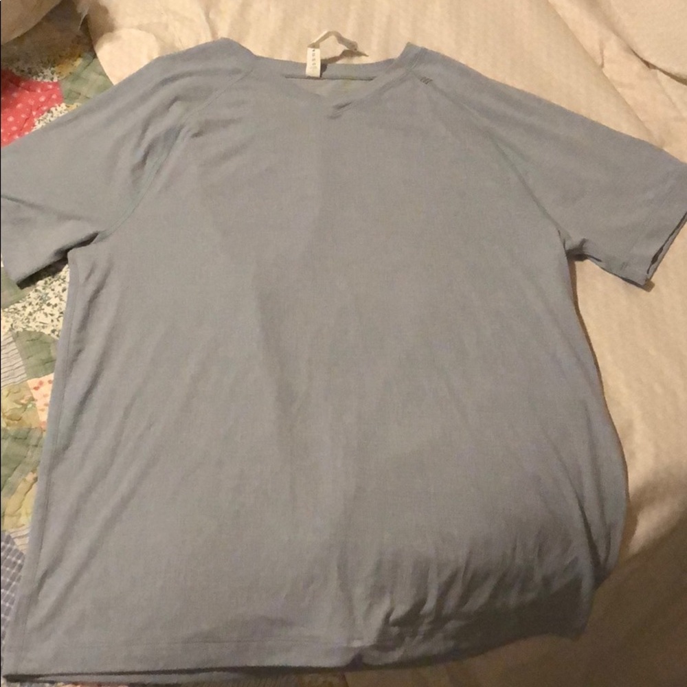 Men’s Lululemon workout shirt size large